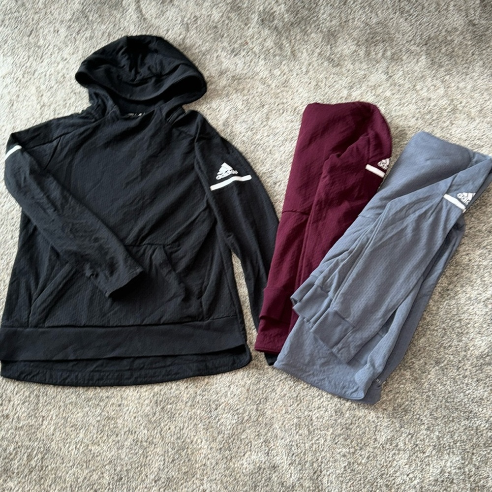 Adidas sweatshirt lot size small. Like new